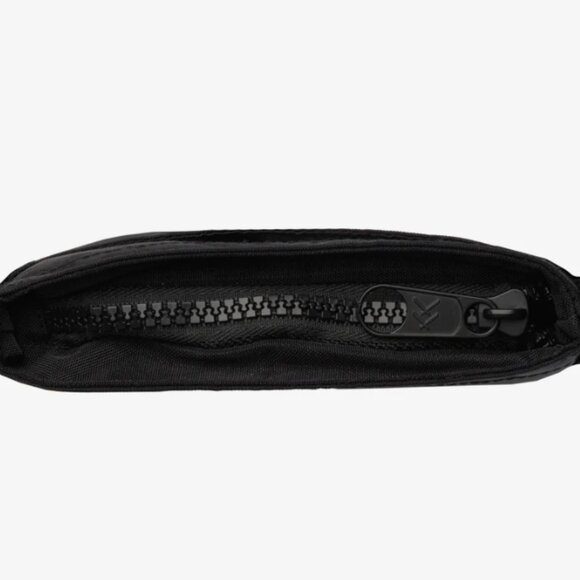 NWOT Thread Wallets - Black - Pocket Sling Bag Adjustable Strap - Picture 7 of 7